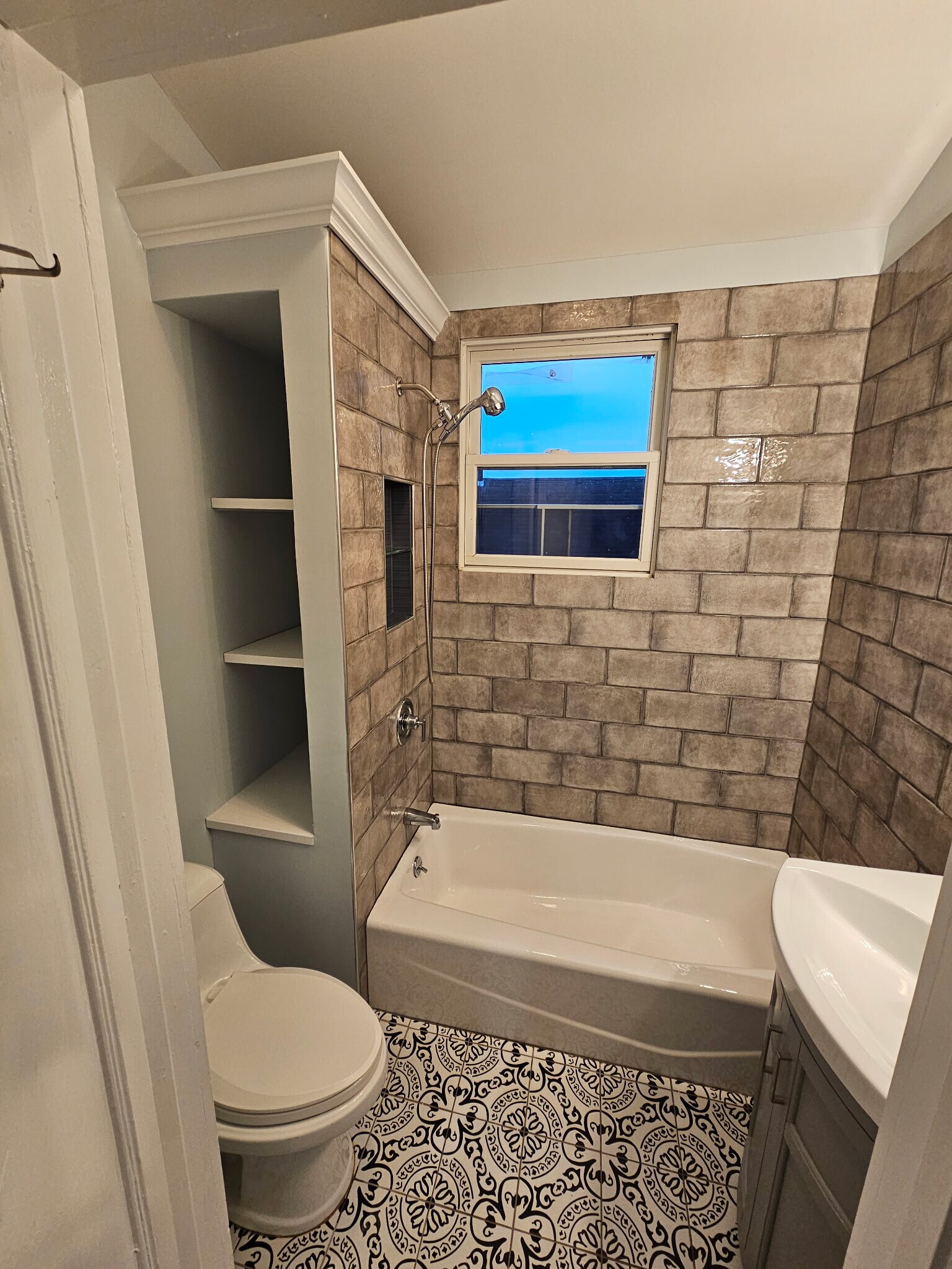 Bathroom - 675 Courtland Ave