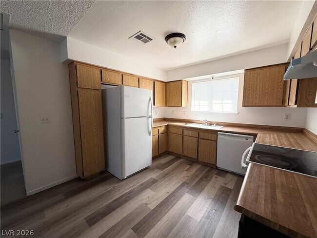 Building Photo - 3417 Civic Center Dr