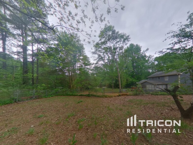 Building Photo - 2811 Quinbery Dr