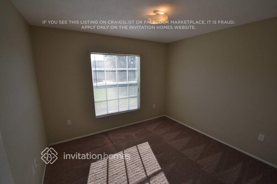 Building Photo - 7988 Oak Run Cir