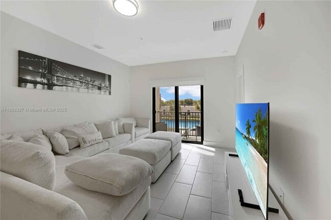 Building Photo - 8167 NW 41st St