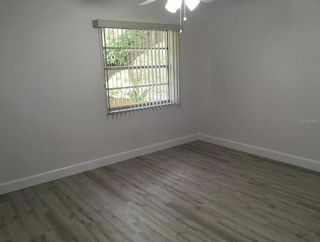 Building Photo - 517 S Summerlin Ave