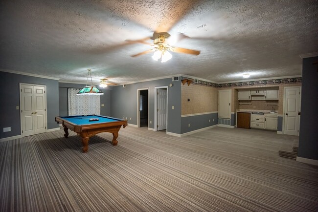 Building Photo - 7007 Dorsey Dr