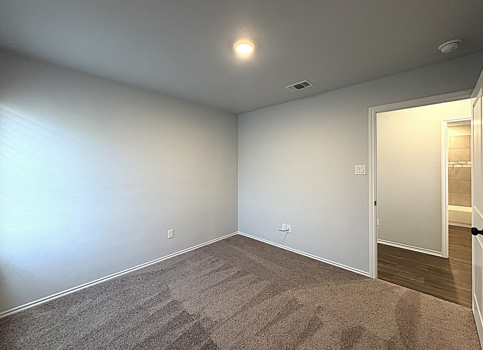 Building Photo - 1234 Lexington Dr