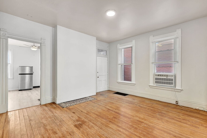 Building Photo - 2030 Scott Blvd