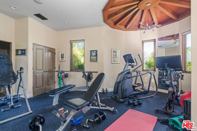 Building Photo - 17771 Cll De Palermo