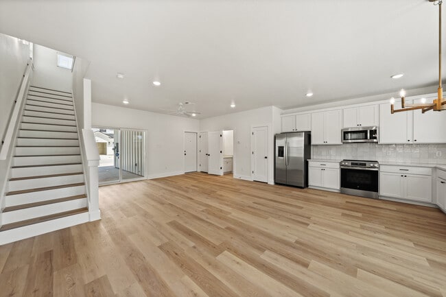 Building Photo - 516 Mercado St