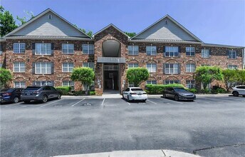 Building Photo - 5236 Hilltop Rd