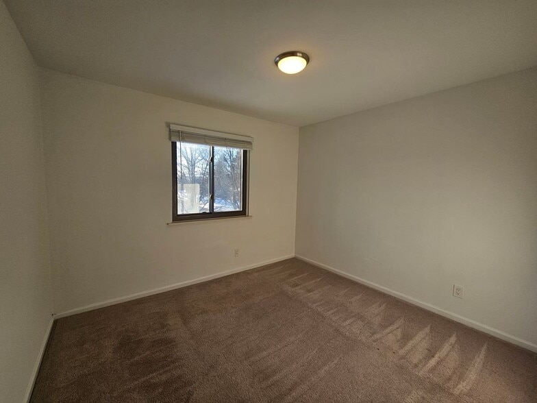 Building Photo - 8709 Candlewood Trail