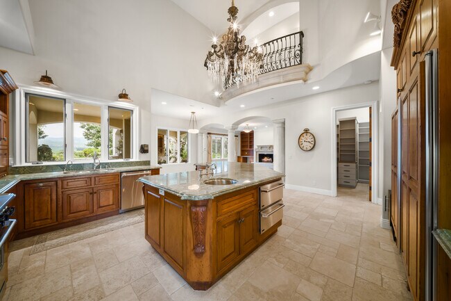 Building Photo - 3243 Calle De Debesa