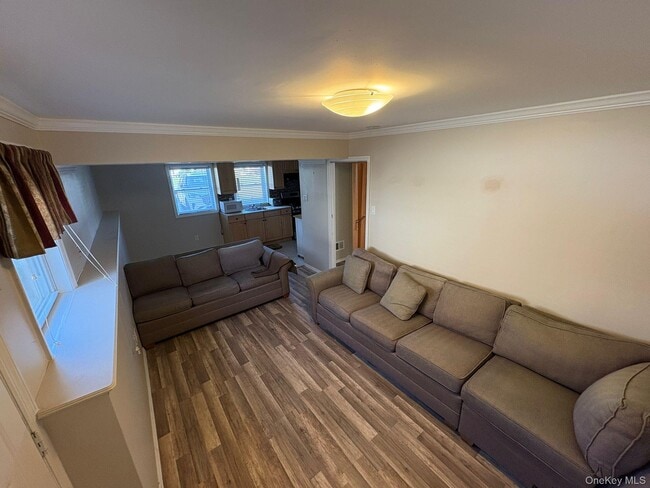 Building Photo - 318 Claremont Ave