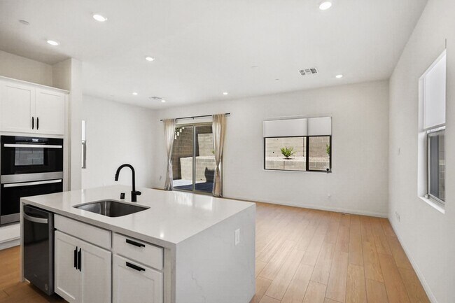 Building Photo - 3 Bedroom West Summerlin Beauty