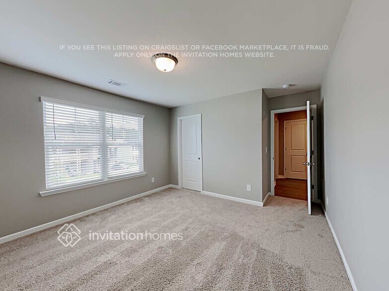 Building Photo - 168 Lantana Crossing