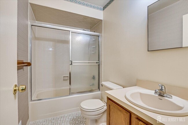 Building Photo - 536 Elsie Ave