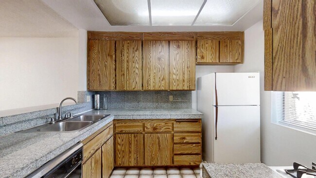 Building Photo - 48255 Monroe St