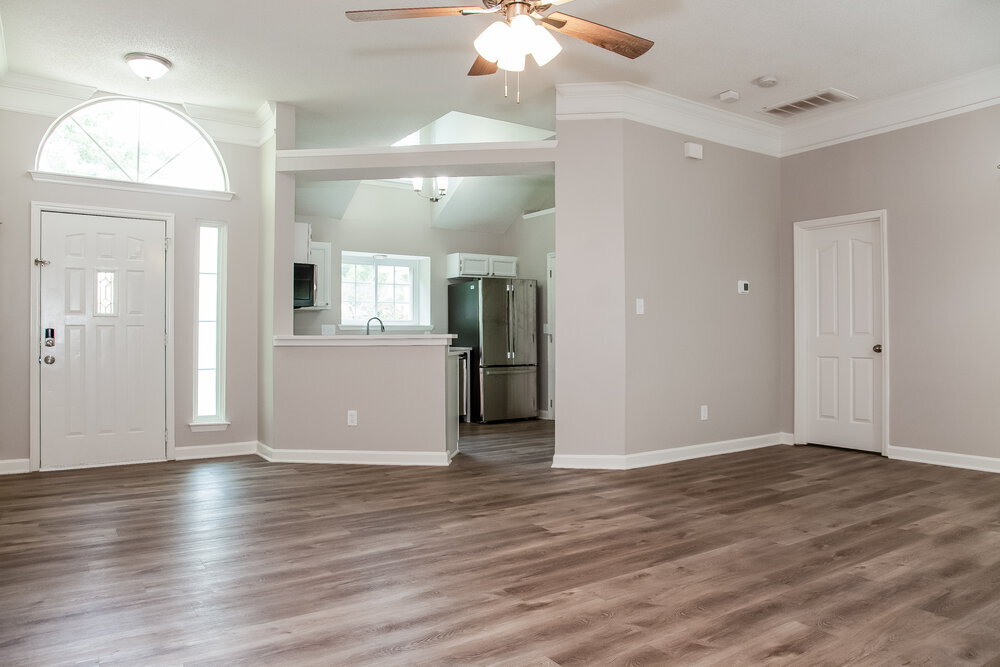 Building Photo - 10501 Southern Oak Ct