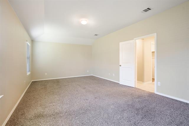 Building Photo - 806 Meadow Wood Ln