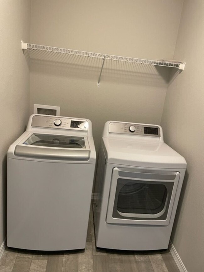 Building Photo - 7470 Salida Grv