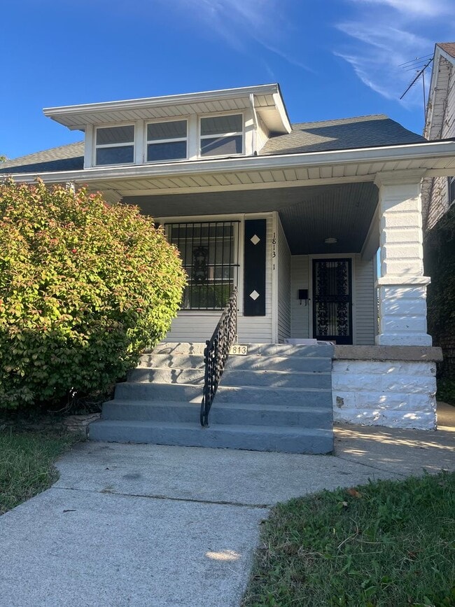 Primary Photo - 1813 West Dr