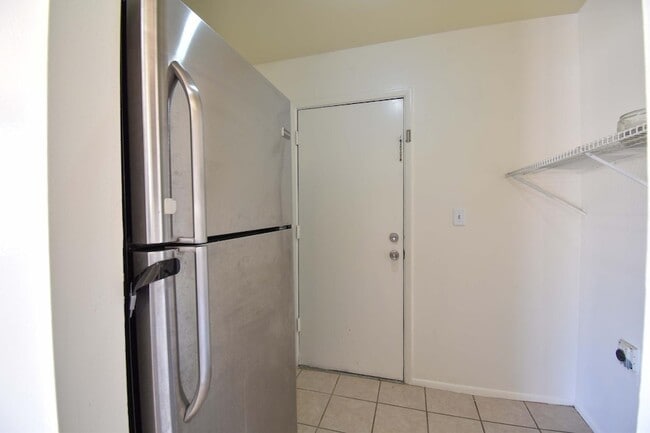 Building Photo - 6819 N 64th Ave