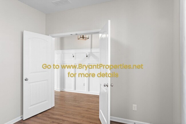 Building Photo - 1801 Stonewater Dr