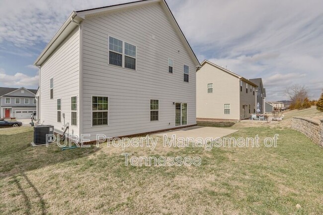 Building Photo - 2102 Morton Dr