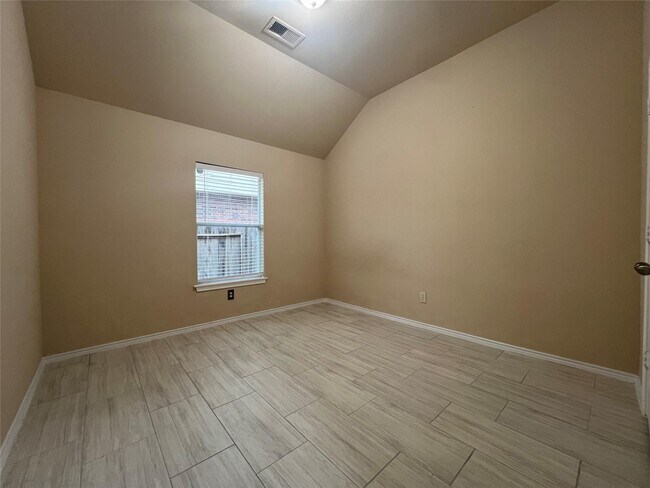 Building Photo - 28106 Emma Gardens Ln