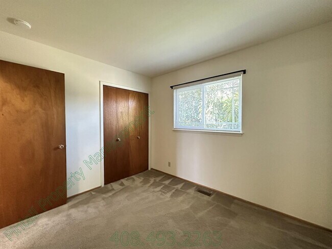 Building Photo - 965 Amstutz Dr