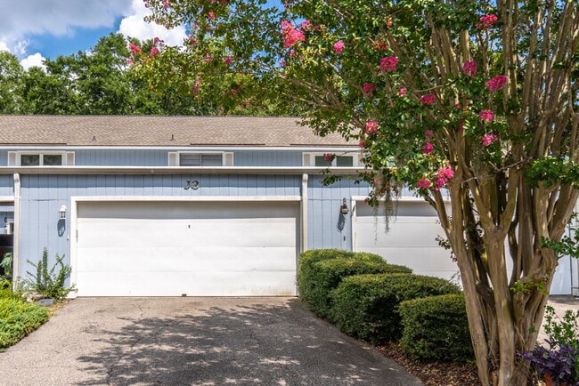 Primary Photo - Spacious Two Bedroom Townhome