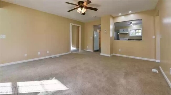 Building Photo - 3 Bedrooms, 1 Bathroom Single Family Home ...