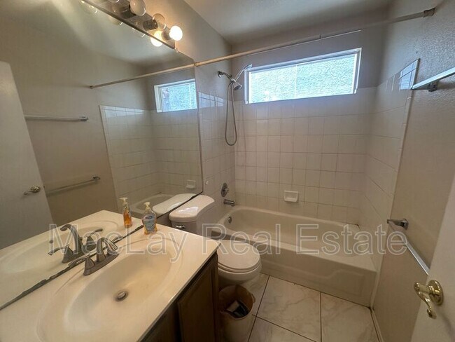 Building Photo - 4161 E Tanglewood Dr