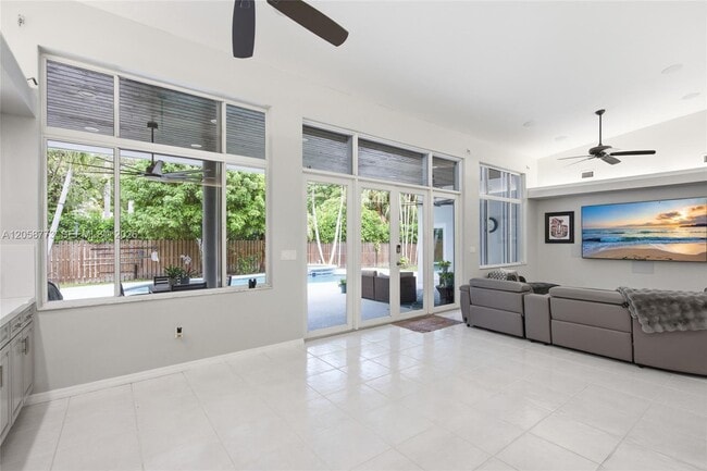 Building Photo - 15845 SW 87th Ave