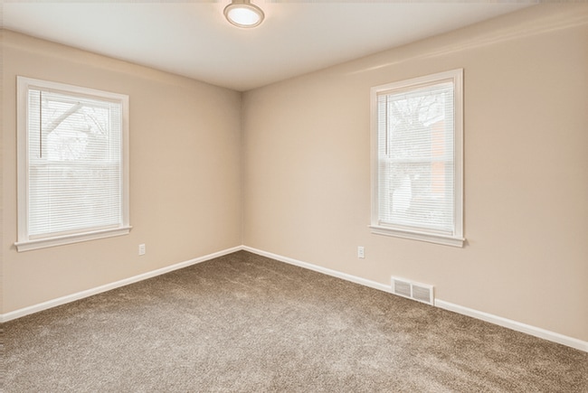 Building Photo - 1718 Chandler Rd