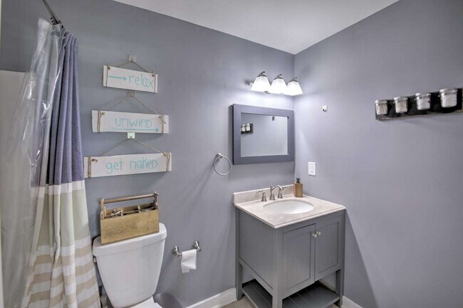 Building Photo - 6447 S Franklin Rd