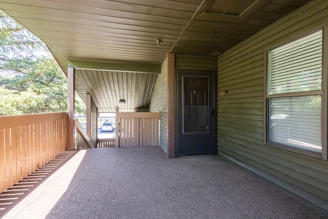 Building Photo - 6955 N 2200 W