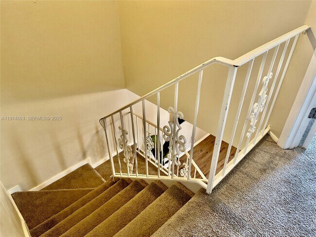 Building Photo - 6060 Village Cir N