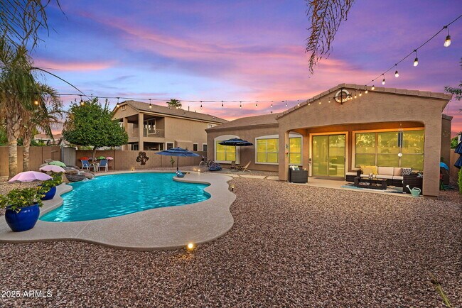 Building Photo - 10226 E Lakeview Ave