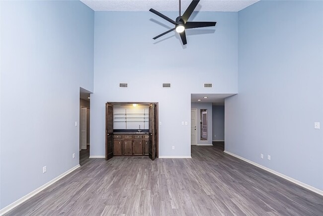 Building Photo - 2306 Wallingford Dr