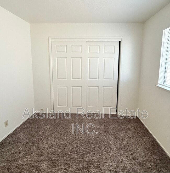 Building Photo - 200 Northwoods Ave