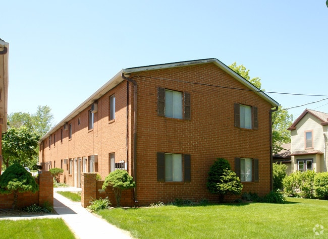 Building Photo - 226 S Sandusky St