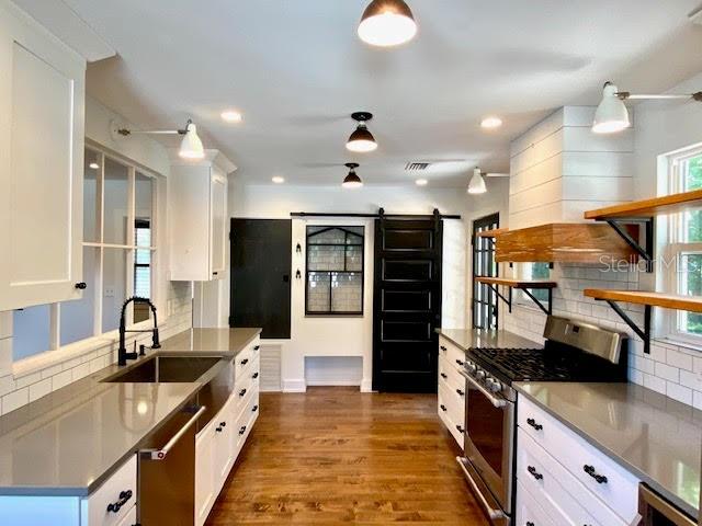 Building Photo - 3611 Bradenton Rd