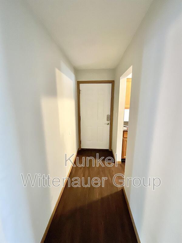 Building Photo - 1811 Jamestown Rd