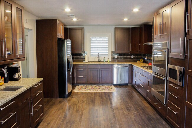 Building Photo - 3518 41st St