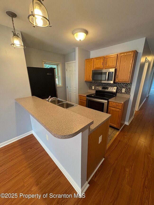 Building Photo - 907 Lackawanna Ave
