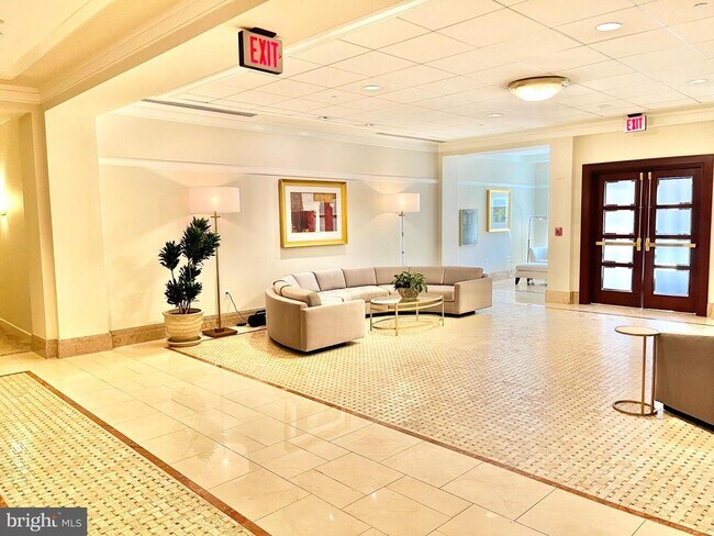 Building Photo - 2425 L St NW