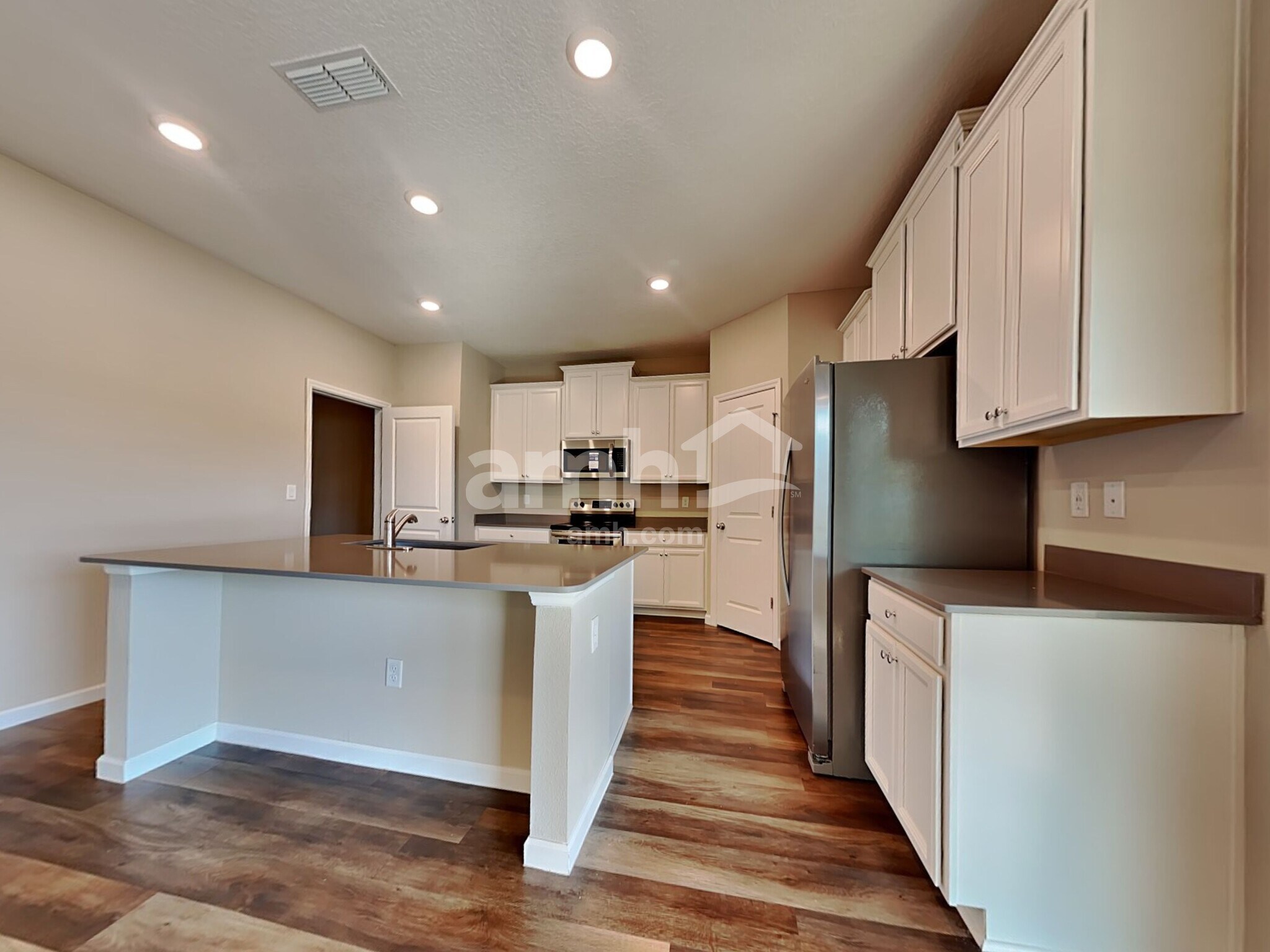 Building Photo - 131 Hemlock Point