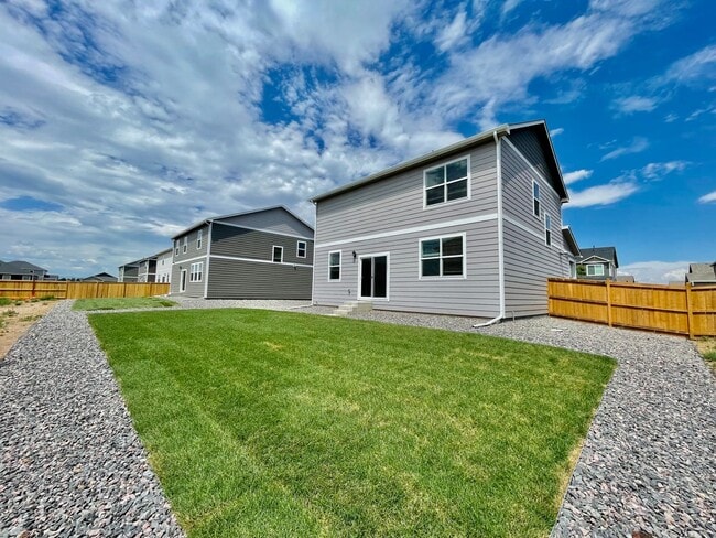 Building Photo - Spacious 4-Bedroom Wellington Home with 3-Car Garage, Loft & Fenced Backyard!