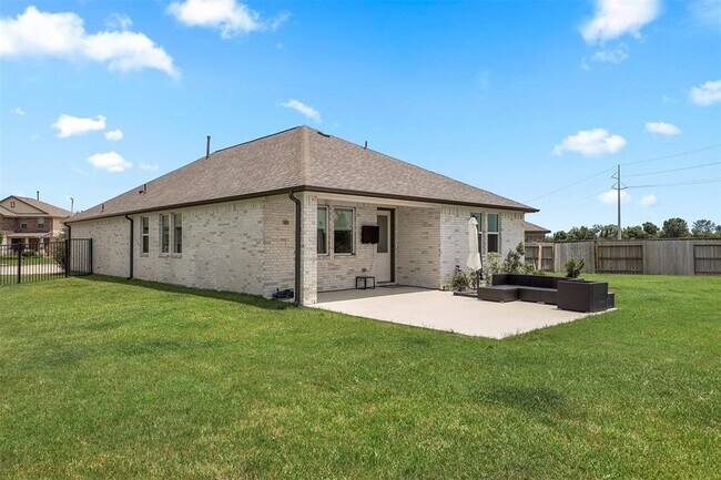 Building Photo - 13525 Emerald Mallard Dr