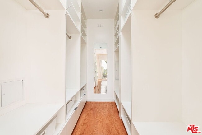 Building Photo - 1588 N Doheny Dr