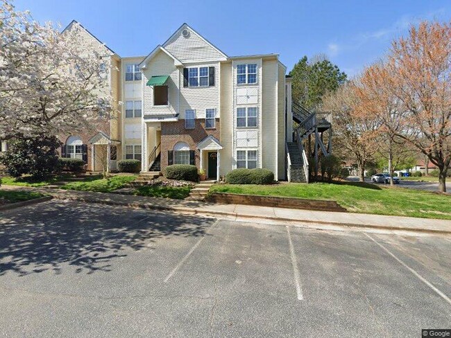 Building Photo - 2221 Mountain Mist Ct